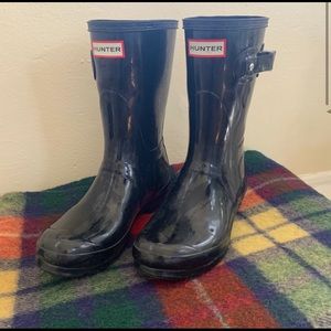 Hunter Black Short Gloss Rain Boots